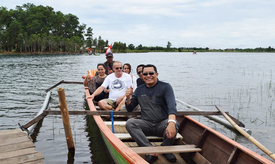 Warga Kecamatan Cempaka sangat berkeinginan, lahan yang kini dijadikan objek wisata Danau Seran, segera diambil alih oleh Pemerintah Kota Banjarbaru. Dengan begitu, warga pun bisa mengelolanya. 