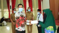 Bank Kalsel Serahkan Dana CSR untuk Rumah Tahfidz Qur'an se Kota Banjarbaru