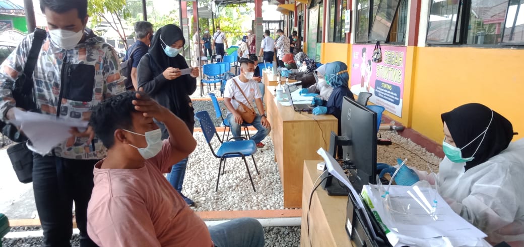Puluhan Wartawan di Banjarbaru Antusias Ikuti Vaksinasi