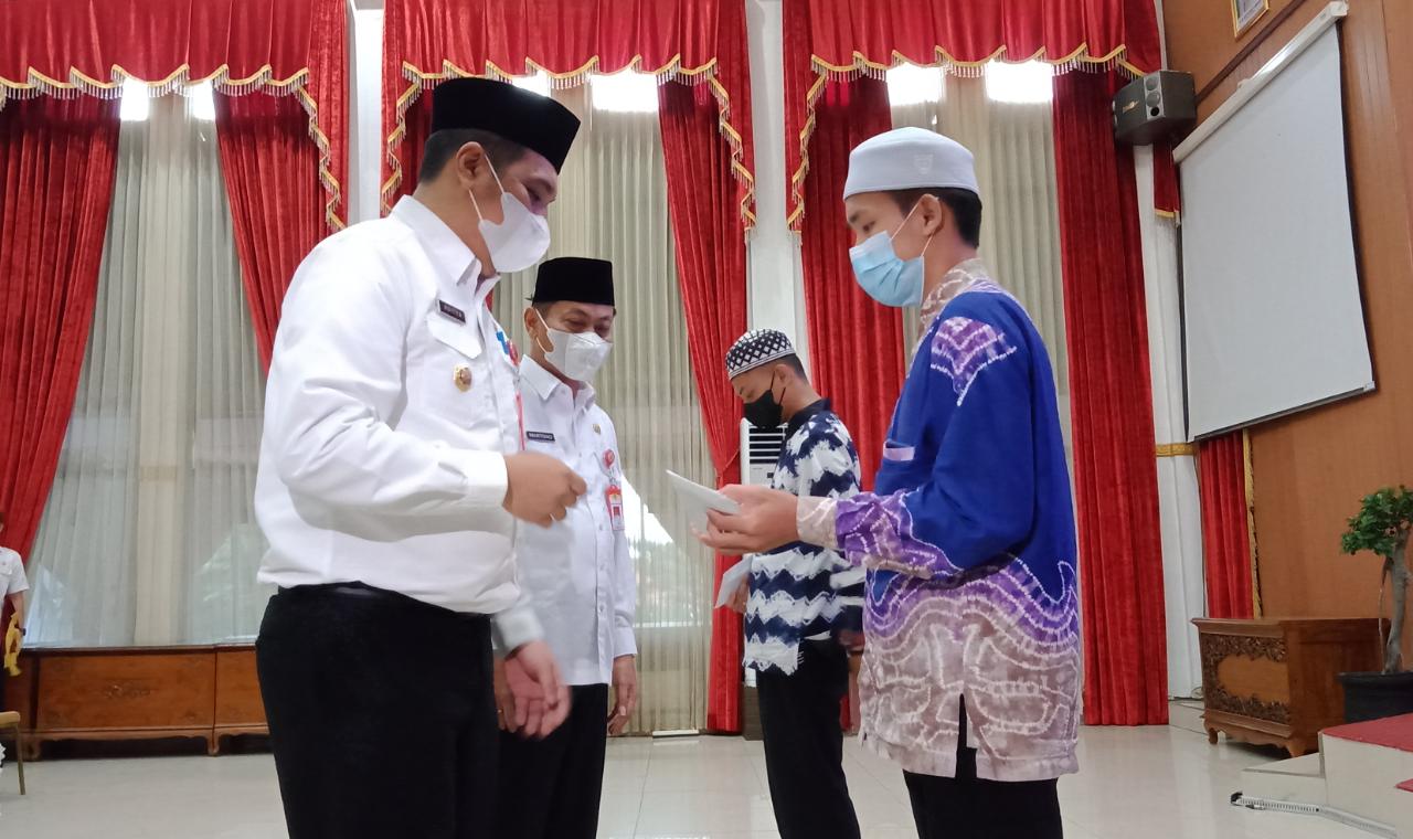 Pengukuhan Pengurus LPTQ Banjarbaru dan Penyerahan Bonus untuk Pemenang MTQ