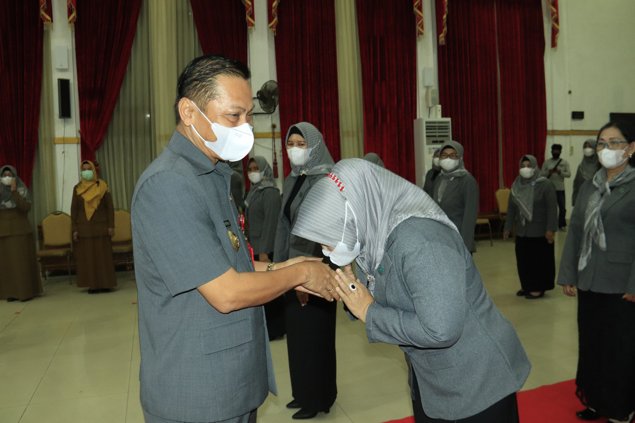 Wawali Lantik Ermina Fujianti Jadi Ketua GOW Kota Banjarbaru