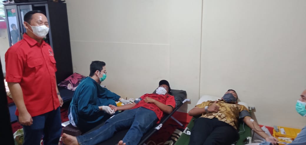 Peringati Bulan Bung Karno, BAGUNA DPC PDI P Kota Banjarbaru Adakan Donor Darah