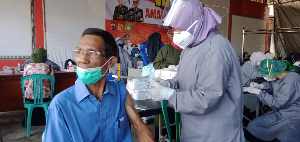 Vaksinasi Massal se Indonesia Jelang Hari Bhayangkara ke 75