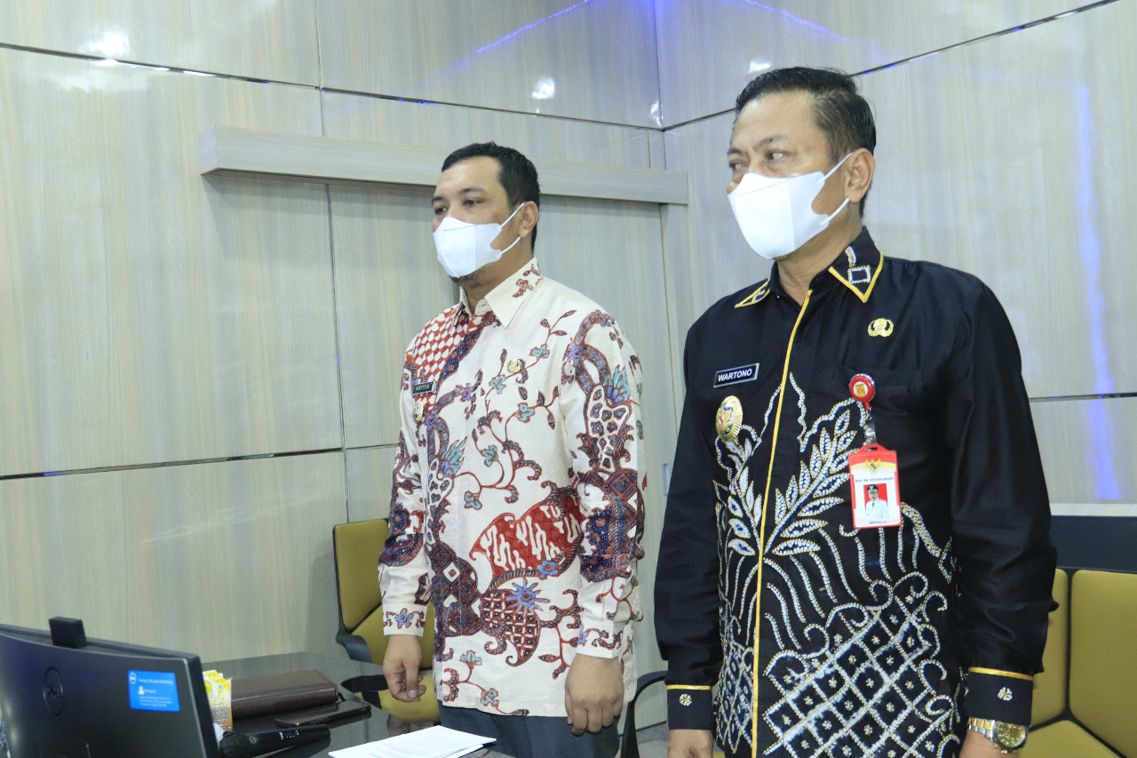 Walikota Banjarbaru H M Aditya Mufti Ariffin SH MH didampingi Wakil Wali Kota Banjarbaru Wartono SE
