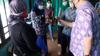 Dibantu Bahan Rajut, Komunitas Rajut Banjarbaru Tertolong