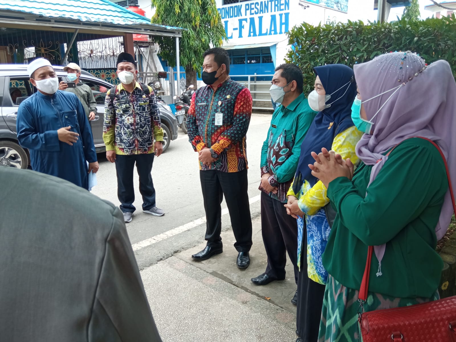 Ketua DPC PKB Banjarbaru Serahkan Bantuan untuk Ponpes Al-Falah Putra