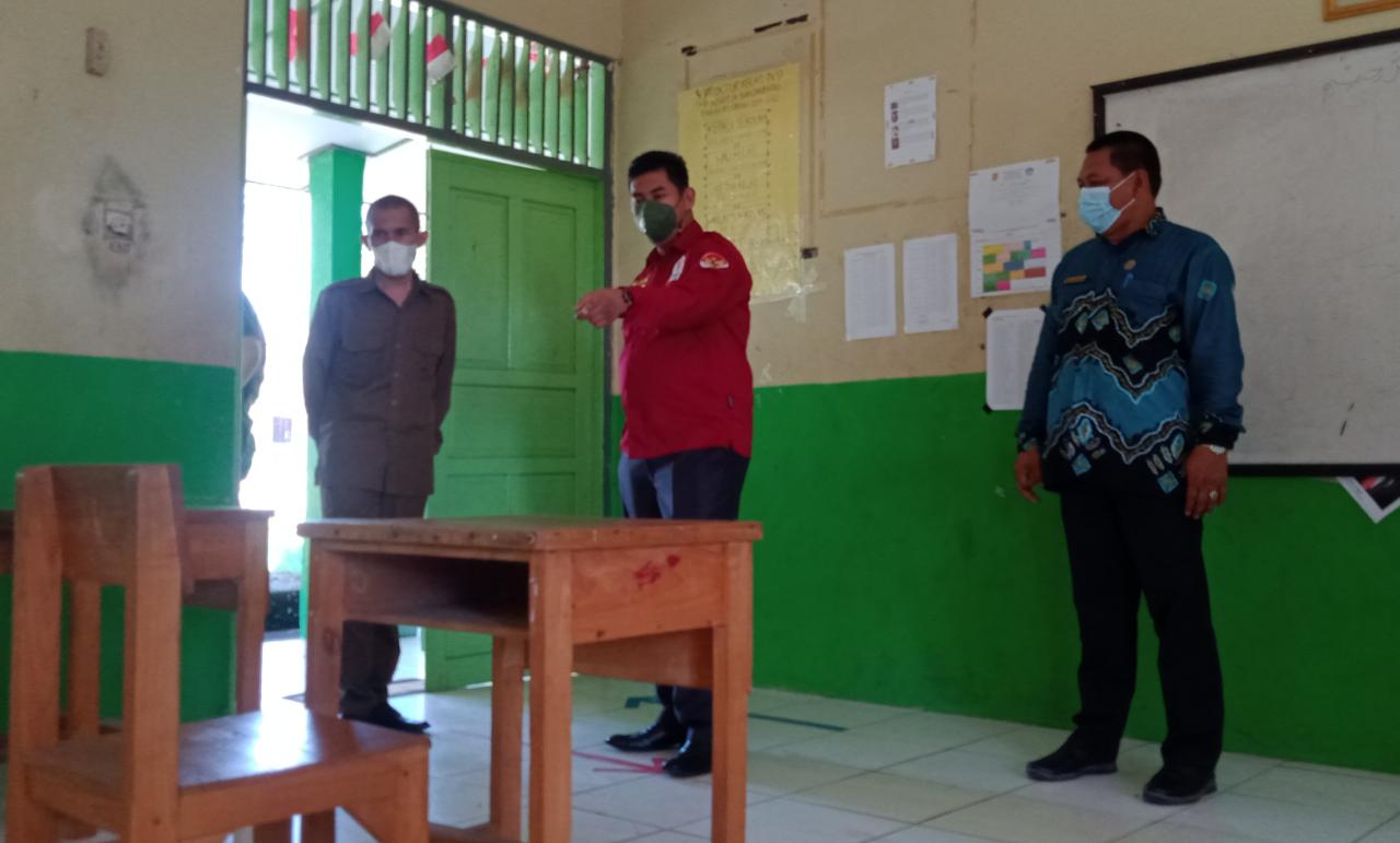 Ketua DPRD Banjarbaru Cek Kesiapan PTM di SMPN 14 Banjarbaru