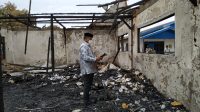 MENINJAU - Pj Gubernur Kalsel Safrizal Za meninjau secara langsung keadaan Ponpes Al Falah Putera Banjarbaru, yang mengalami musibah kebakaran beberapa waktu lalu.