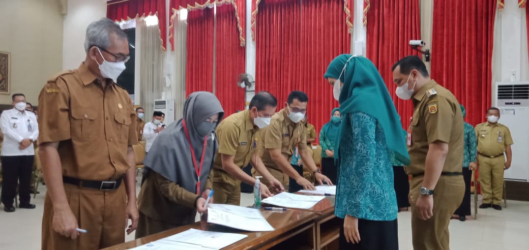 Penandatanganan MoU Antara Ketua TP PKK dengan Walikota Banjarbaru dan SKPD