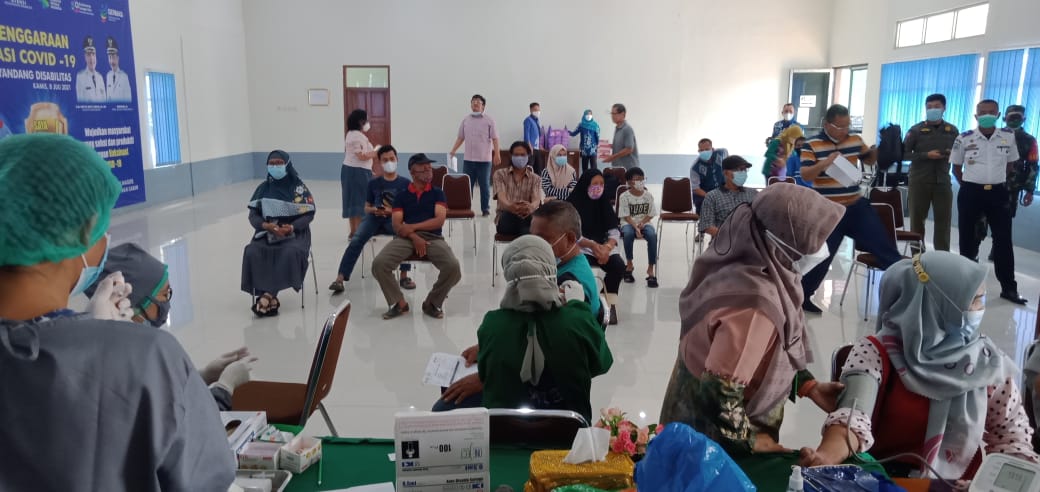 Vaksinasi Tahap II untuk Penyany Disabilitas dan Lansia di Banjarbaru