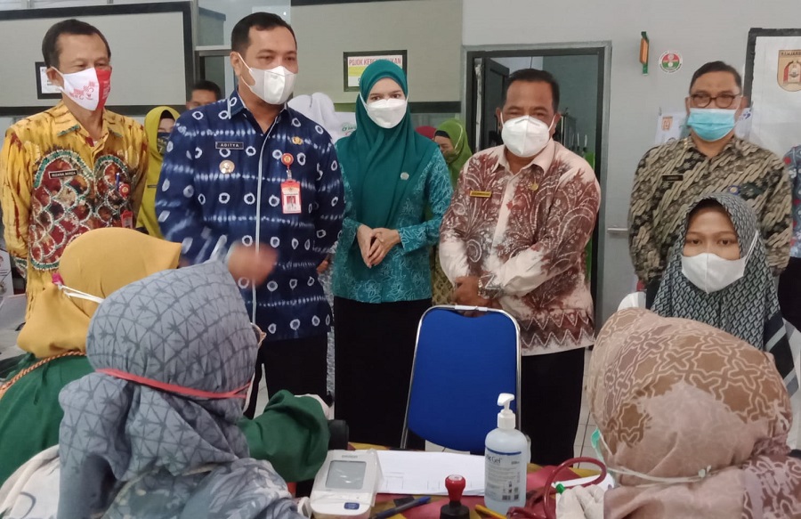 Vaksinasi Perdana Ibu Hamil dan Keluarga di Kota Banjarbaru, Ini Kata Ketua TP PKK