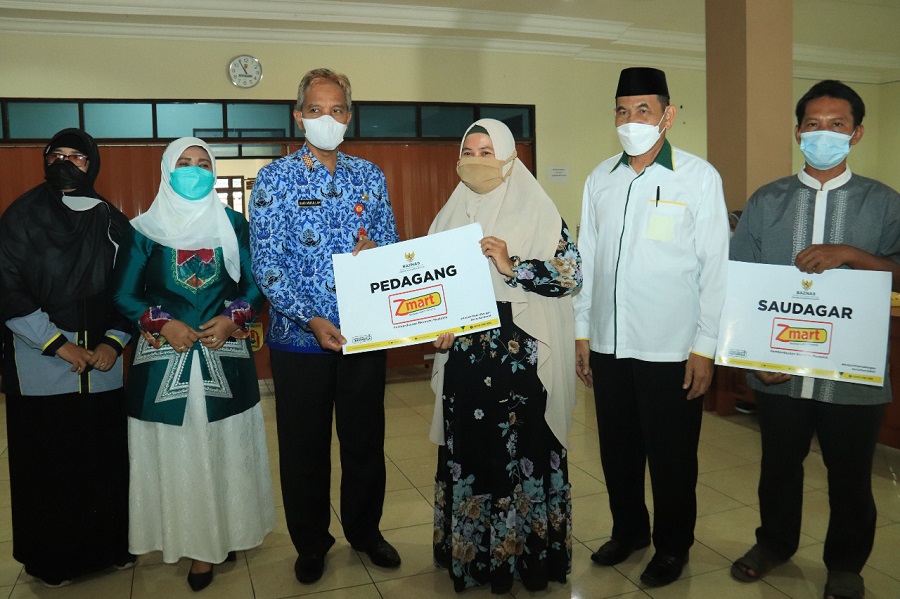 BAZNAS Kalsel Beri Bantuan untuk 10 Zmart di Banjarbaru