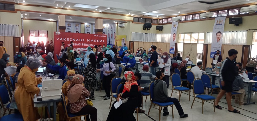KADIN Banjarbaru Gelar Vaksinani Bergerak Gotong Royong Lawan Covid-19
