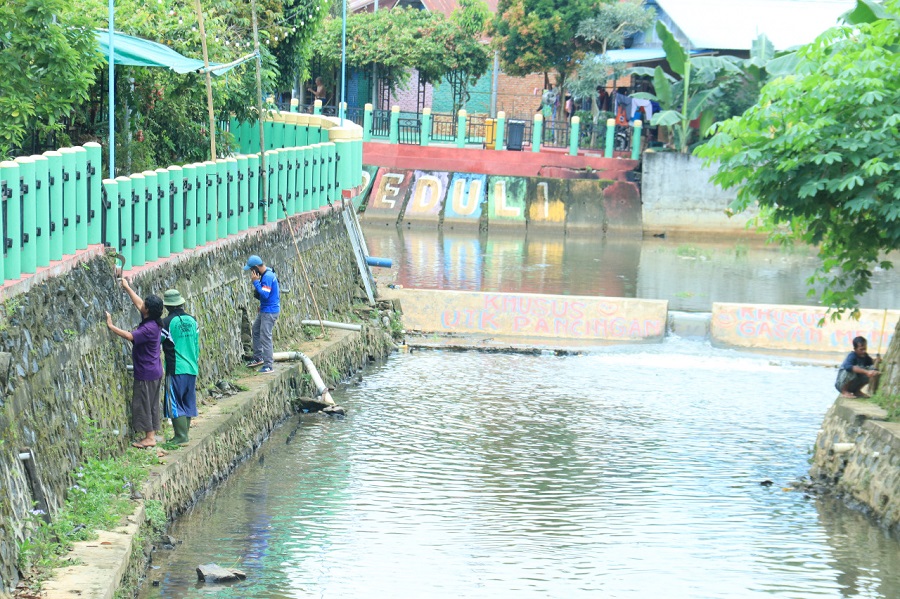 Mitigasi Banjir, Pemkot Banjarbaru Babarasih Bantaran Sungai Kemuning