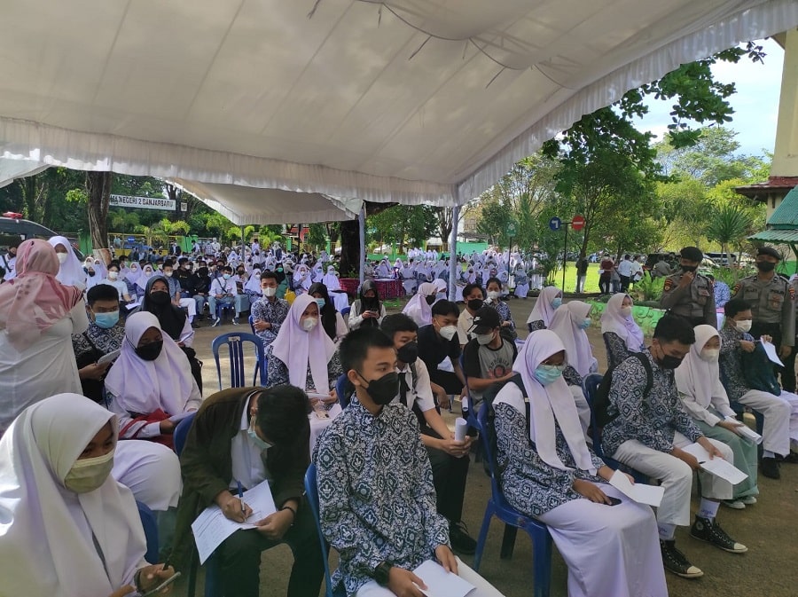 Vaksinasi Perdana Siswa SMA Sederajat di Kota Banjarbaru