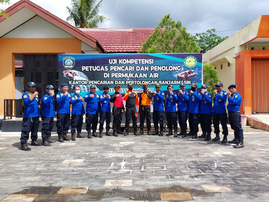 Tim SIGAP UPT Damkar Banjarbaru Ikuti Pelatihan Evakuasi Penyelamatan