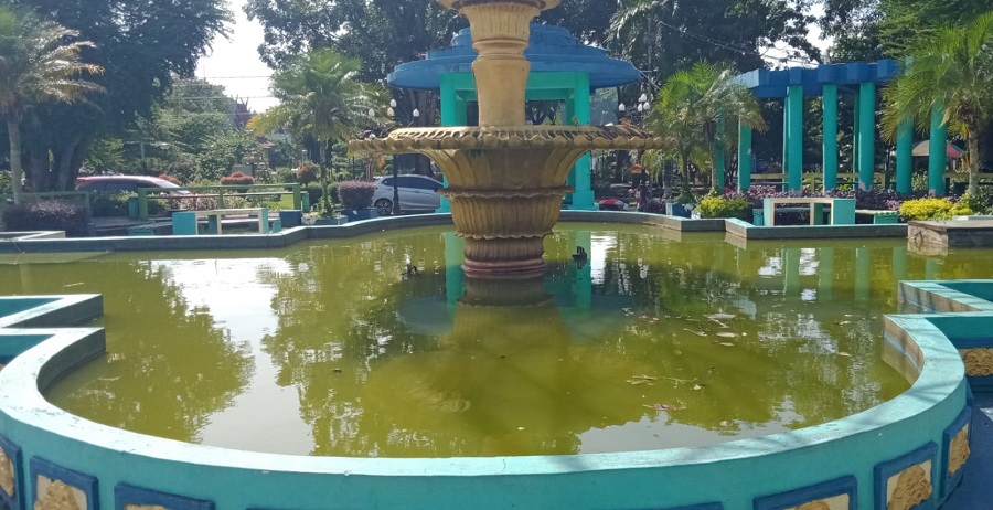 Kolam Taman Air Mancur Minggu Raya Akan Difilter