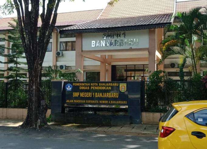 SMPN 1 Kota Banjarbaru Sabet Penghargaan PTM Terbaik dan Sekolah Ramah Anak