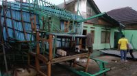 Puting Beliung Terjang Rumah dan Mushola di Kelurahan Loktabat Utara